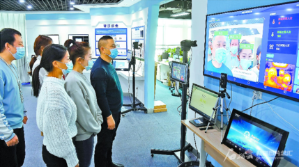 信息消費 乘數(shù)字技術(shù)東風，擴內(nèi)需增長新引擎